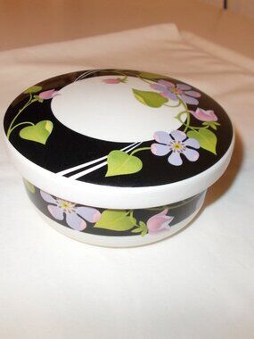 Hankook Korea round rice/trinket dish with lid, floral design, DW & MW safe